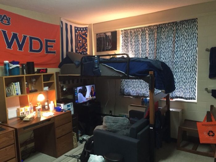 How do guys decorate their dorm rooms